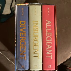 Divergent book series